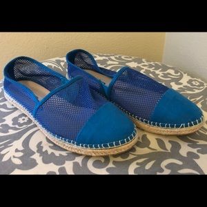 Woman’s size 8 shoe
